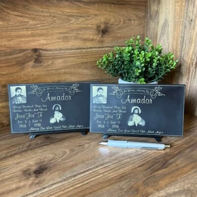 Memorial Mini of a headstone